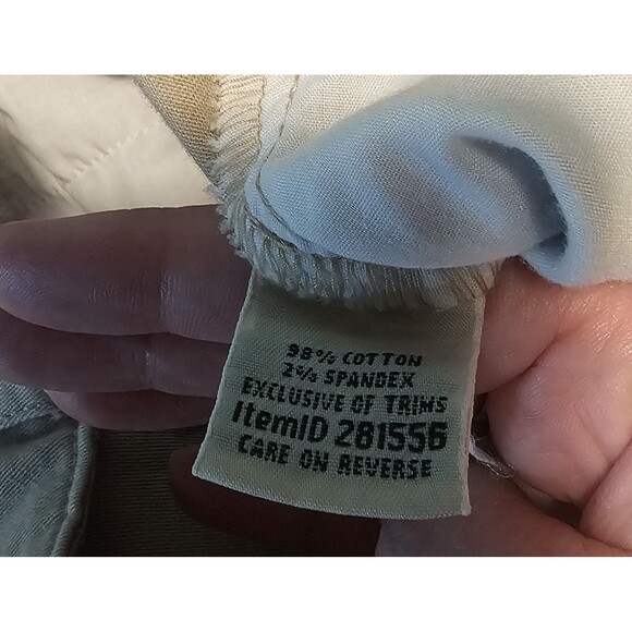 LL Bean Womens Shorts Size 8 Reg Classic Fit Khaki Tan Outdoors Hiking Stretch - Picture 6 of 11